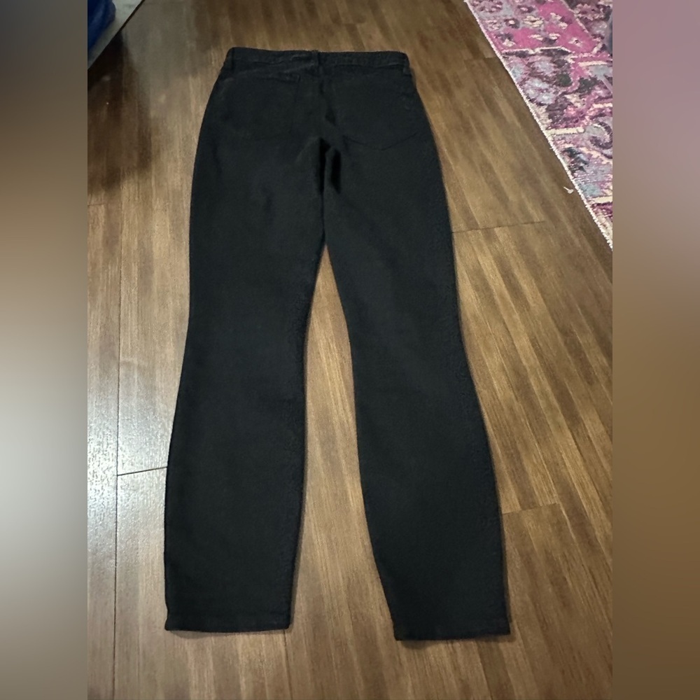 L'AGENCE
Margot High Rise Skinny Jeans in black
Size 24 - Picture 10 of 10